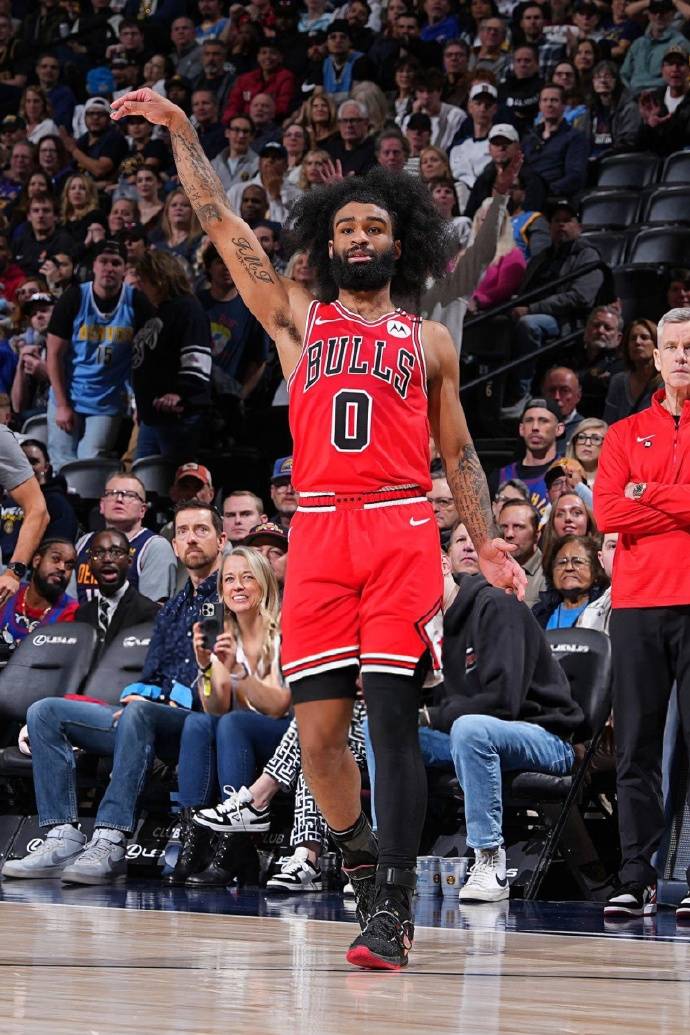 包含赛后体能课后;芝加哥公牛扳平良机备战欧超杯;更衣室稳定;训练强度明显提升的词条 包含赛后体能课后;芝加哥公牛扳平良机备战欧超杯;更衣室稳定;训练强度明显提升的词条